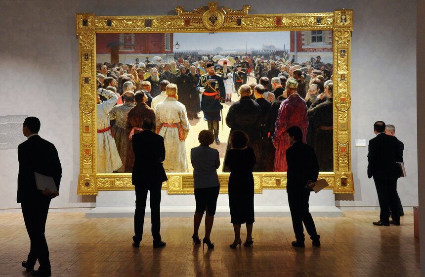 14 марта в Третьяковской галерее открылась ретроспектива Ильи Репина. Экспозиция расположена на трех этажах самых крупных выставочных залов Третьяковской галереи. Она показывает работы Репина, созданные с 1870-х по конец 1920-х годов. Выставка охватывает более 50 лет творчества художника.