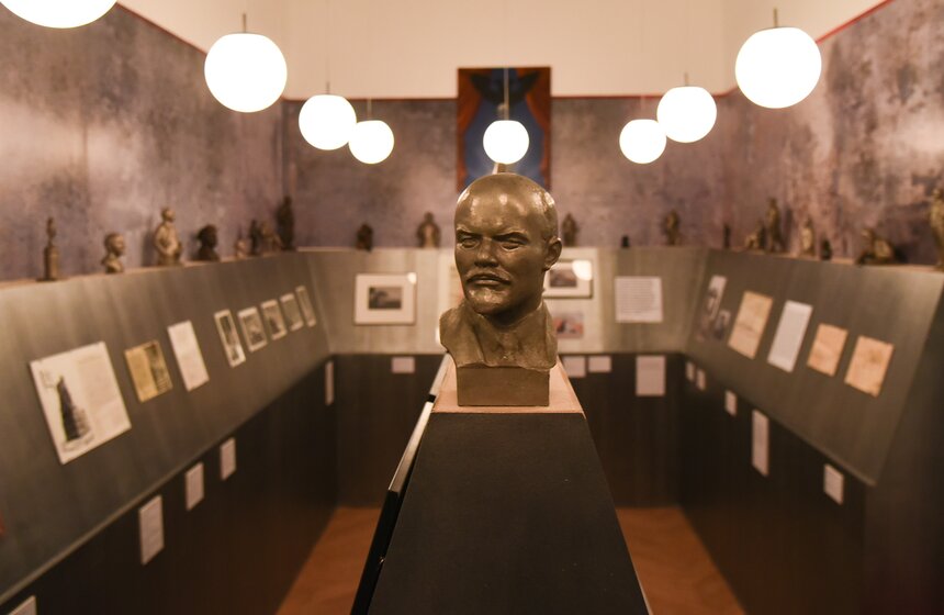 Совместная работа художников стала их первой ретроспективой в России