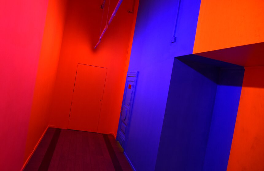 Данная выставка представлена в 16 залах Московского музея современного искусства