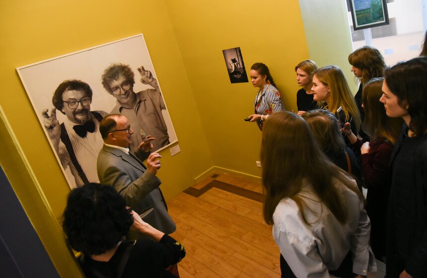 Все произведения искусств сгруппированы по темам