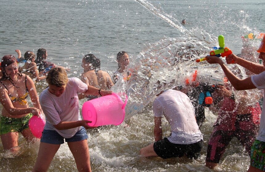 В Строгино состоялась водная битва 18 фото