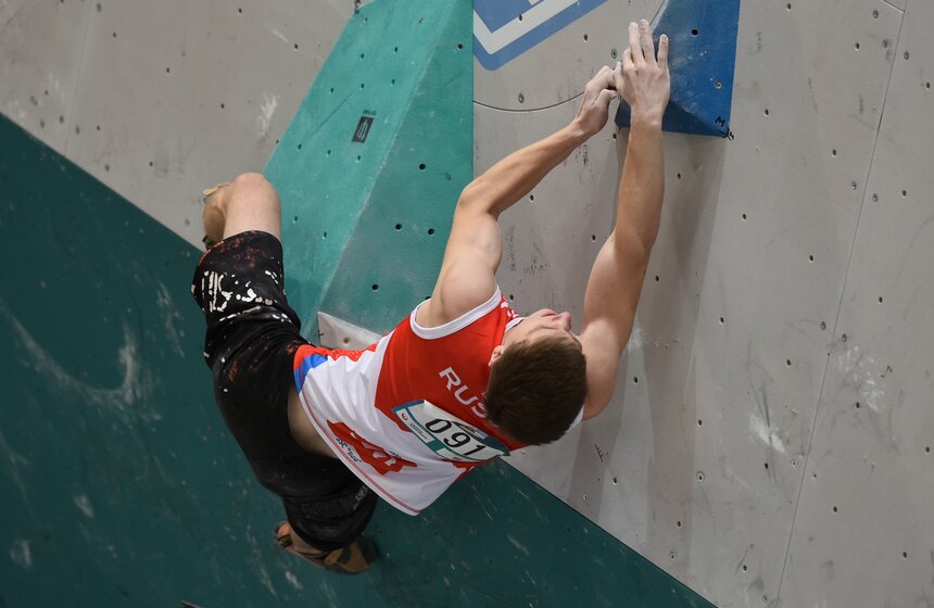Тысяча спортсменов и 120 трасс. Чемпионат мира по скалолазанию в Москве 10 фото