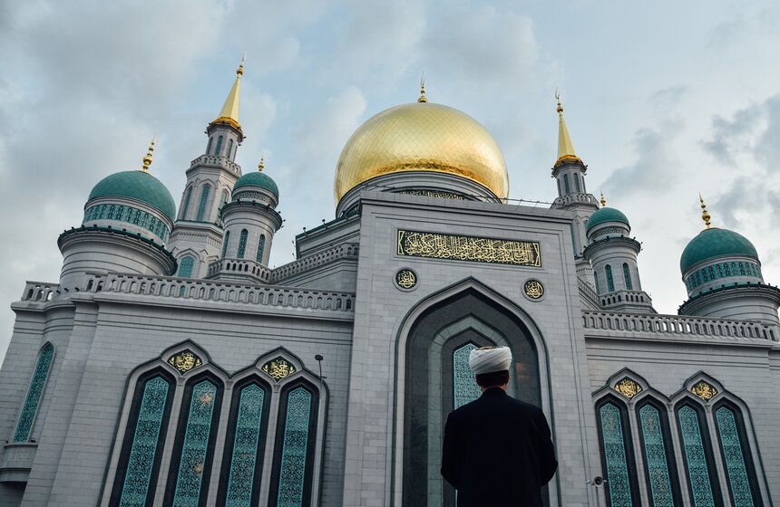 Московская соборная мечеть на проспекте Мира стала центром празднования главного мусульманского праздника Курбан-байрам