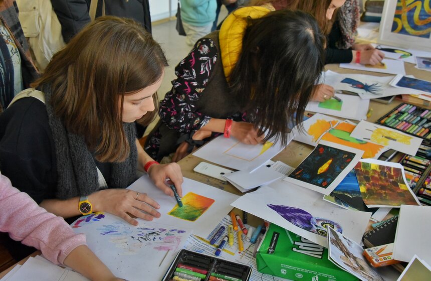 Фестиваль раскрывает таланты молодых иллюстраторов, рассказывает о современных тенденциях в книжной иллюстрации