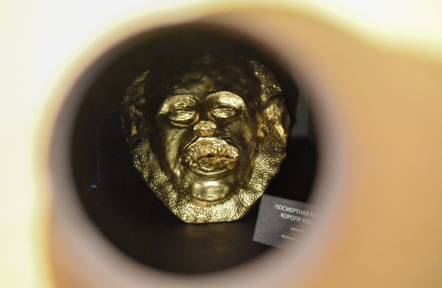 Вместе с участниками авторы экспозиции планируют исследовать топографию каждого проекта и найти в городе места, перекликающиеся со сценографическим решением автора