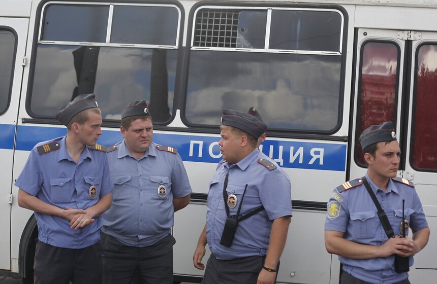 Акция оппозиции у здания Следственного комитета 11 фото