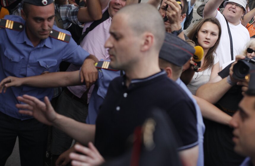 Акция оппозиции у здания Следственного комитета 10 фото