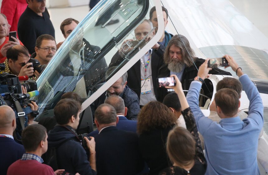 Для беспосадочного полета вокруг Земли, который собирается совершить в 2020 году Конюхов, будет разработан самолет большего размера