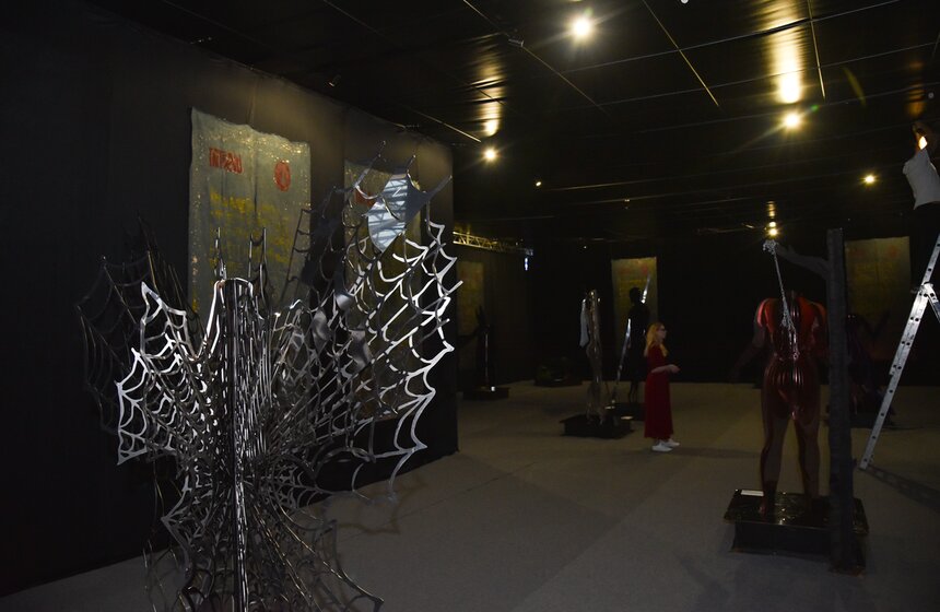 После Москвы в рамках мирового турне коллекция отправится в Венецию, Ватикан, Нью-Йорк и Майами