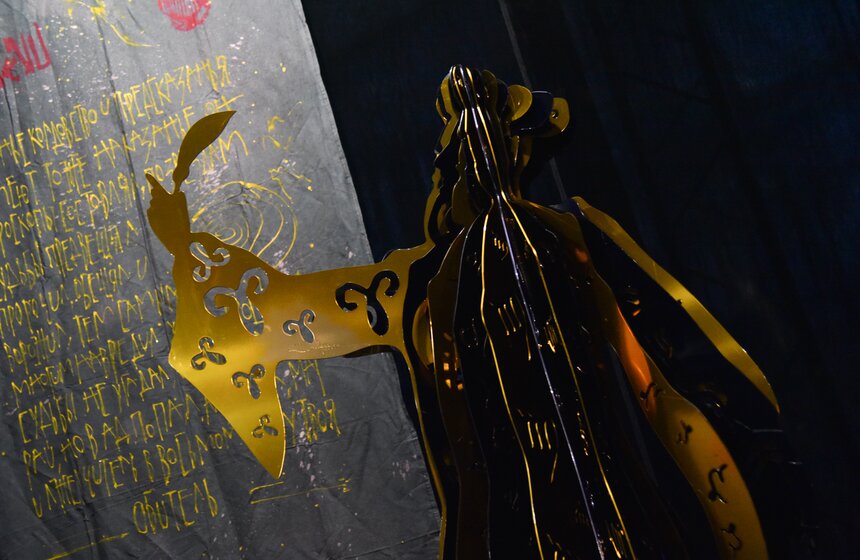 Работы Василия находятся в коллекциях князя Монако Альбера II, Евы Лонгории, Леонардо Ди Каприо