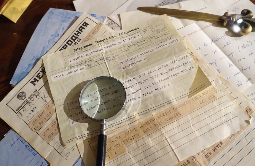 Уникальные предметы из личной коллекции музыканта расскажут о его выступлениях в Америке и Англии