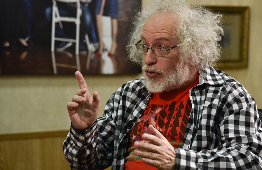 Смущает ли его хамство и ненормативная лексика в эфире