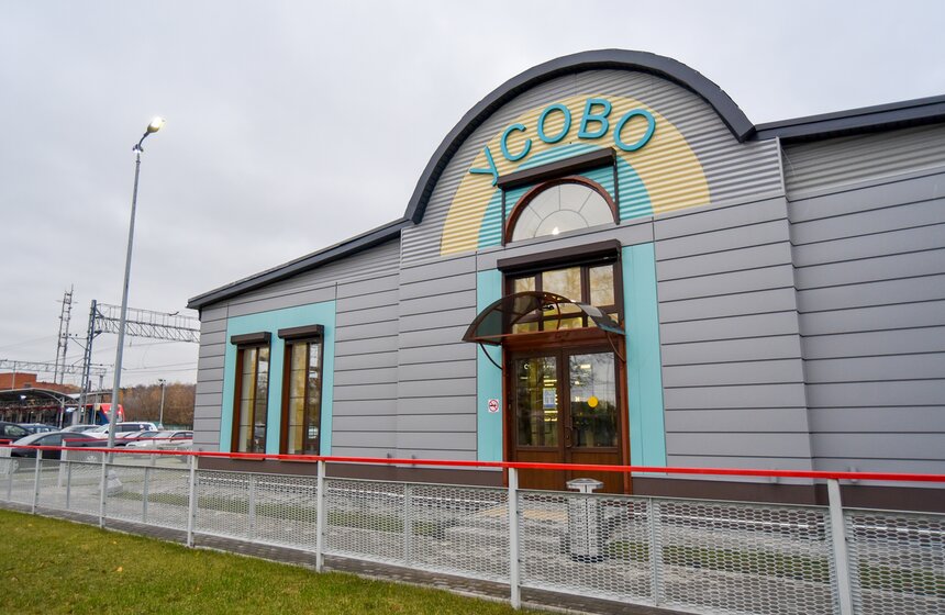 Сейчас "Иволги" курсируют по Белорусскому направлению до Усово. Для Московских центральных диаметров "Иволги" будут модернизированы. В них появится больше пассажирских сервисов, в том числе, система автоматического подсчета пассажиров, а также 16 USB-розеток на вагон