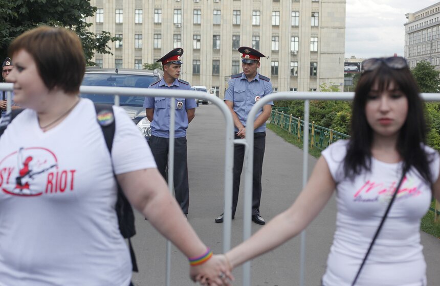 Акция оппозиции у здания Следственного комитета 24 фото