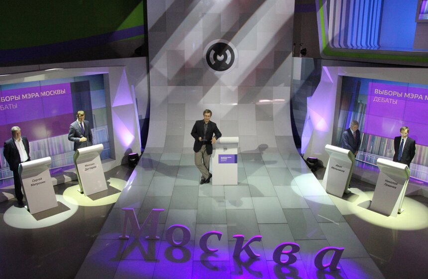 Восьмой раунд дебатов начался на телеканале "Москва Доверие" 10 фото
