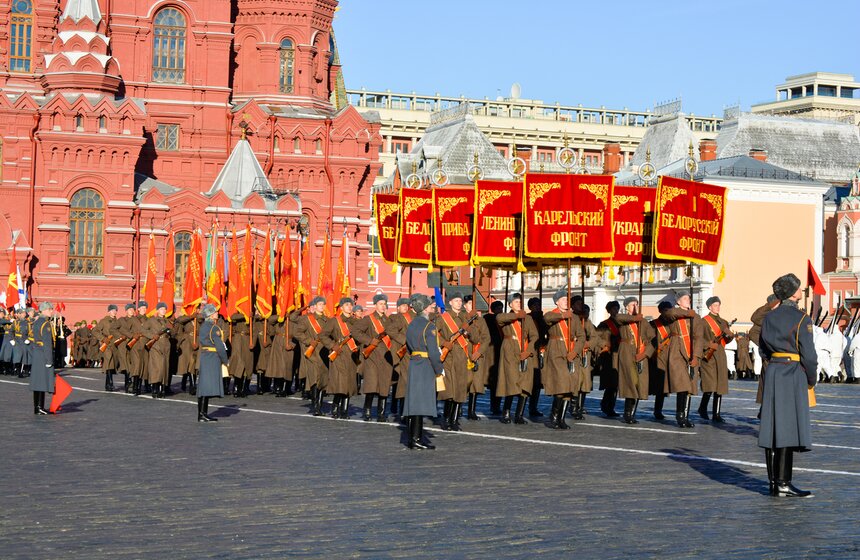 После парада у стен Кремля откроется музей под открытым небом. Там будет представлена военная техника