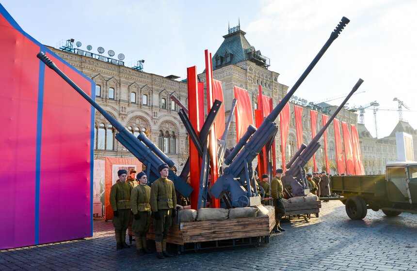 Как и прежде, неотъемлемой частью парада будет военная техника