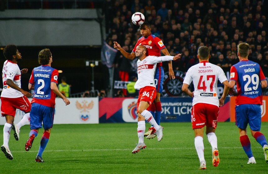 Полузащитник Софьян Ханни отыграл 76 минут в матче с ЦСКА и не совершил результативных действий