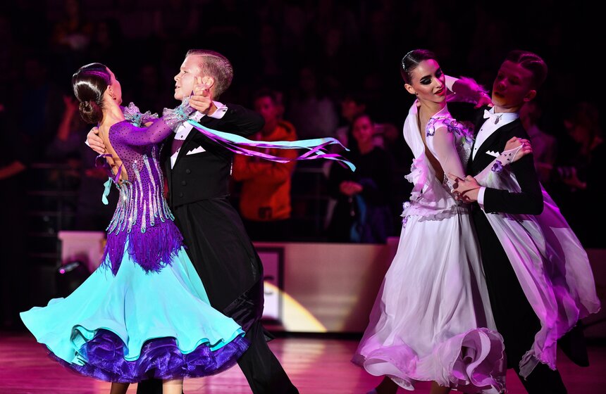 Танцевальные дуэты создавали настоящее шоу