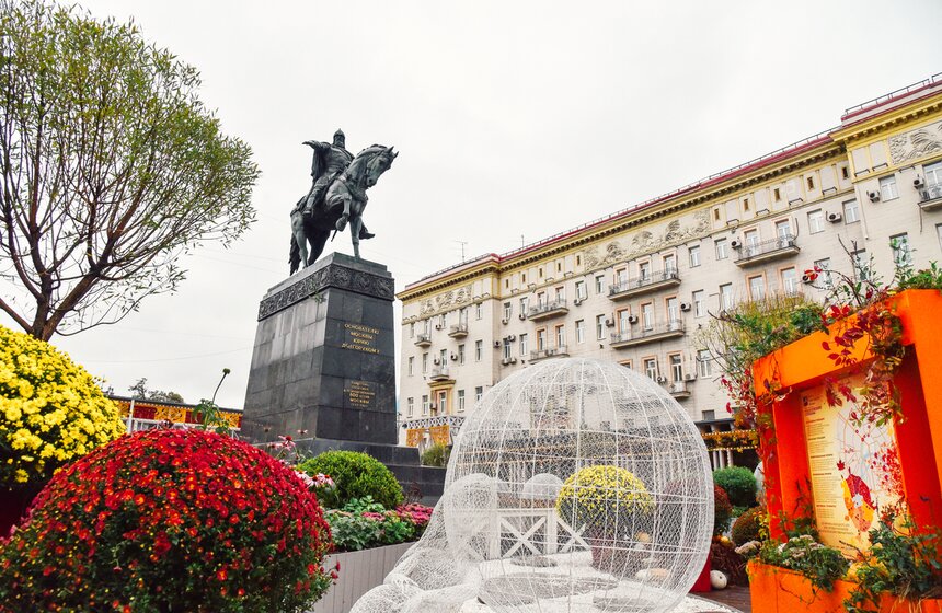 Гостей фестиваля также ждут мастер-классы по декору, джазовые концерты и вкусные осенние десерты