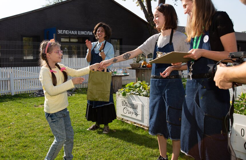 Самые старательные юные фермеры получили награды
