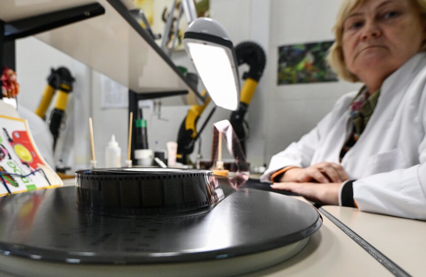 Без помощи научного отдела Госфильмофонда не обходится почти ни один монтажный фильм, ни одна телепередача на исторические или биографические темы