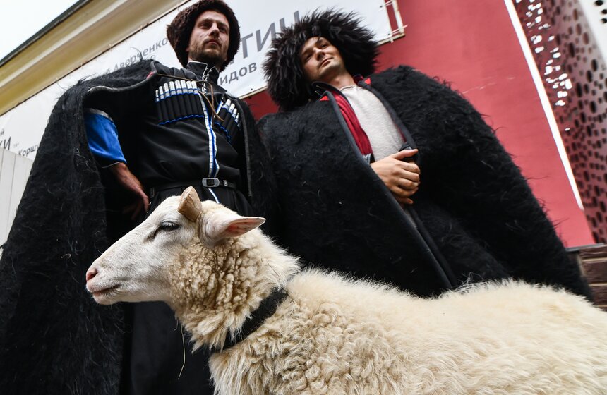 В течение всего дня участники знакомились с историей Грузии