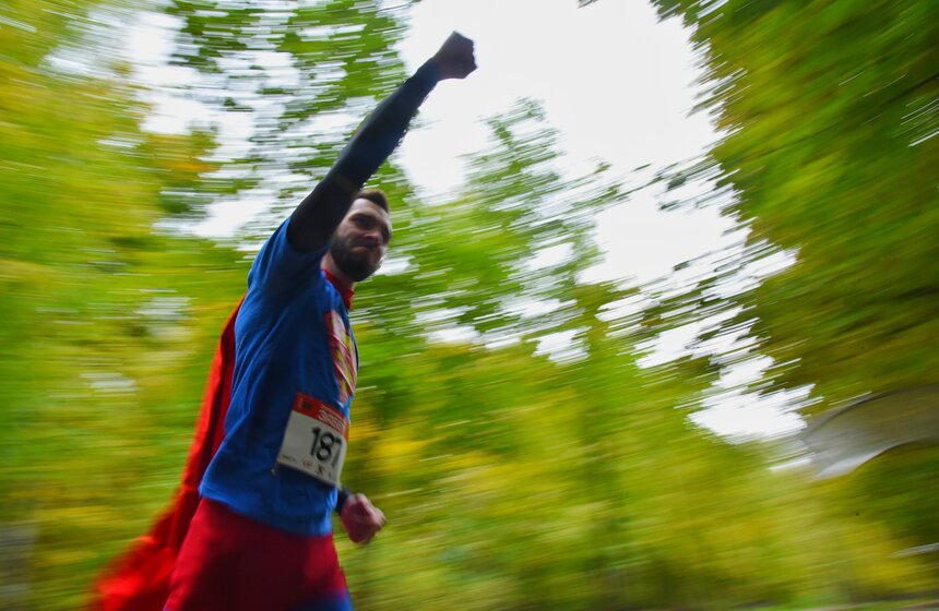 Для участия в забеге необходимо было иметь костюм своего любимого персонажа и хорошее настроение, позволяющее осилить пятикилометровую дистанцию