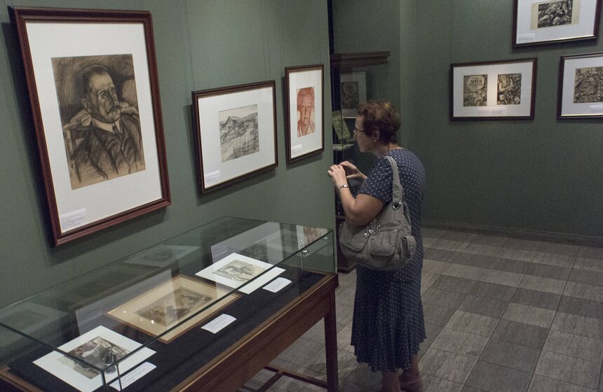 В Школе акварели Сергея Андрияки открылась новая выставка картин 8 фото