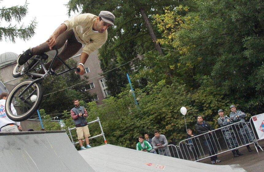 В Москве прошел четвертый этап соревнований по скейтборду и BMX 3 фото