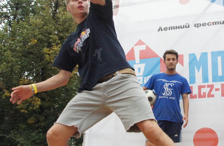 В Москве прошел четвертый этап соревнований по скейтборду и BMX 13 фото