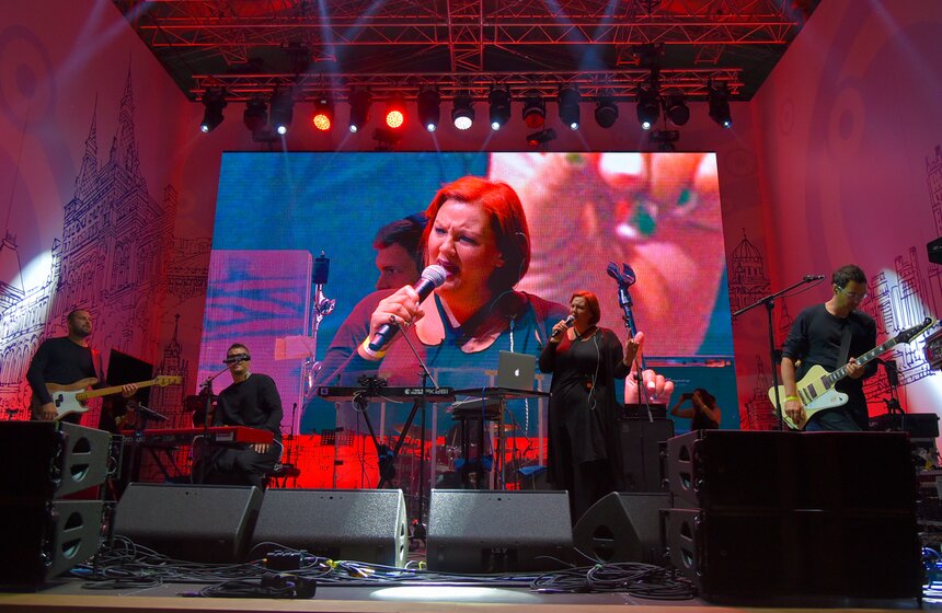 Therr Maitz — российская инди-группа