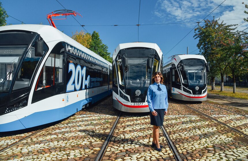 Трехсекционные трамваи "Витязь-М" впервые вышли на московские улицы в марте прошлого года.