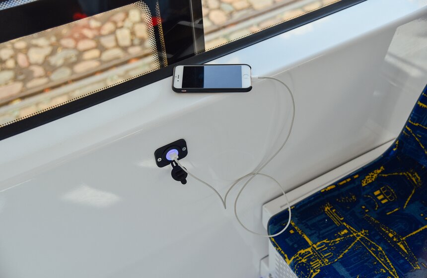 200 "Витязей" прекрасных. В столицу привезли новые низкопольные трамваи 8 фото