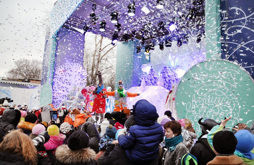 Главный Дед Мороз страны прибыл в Москву 11 фото