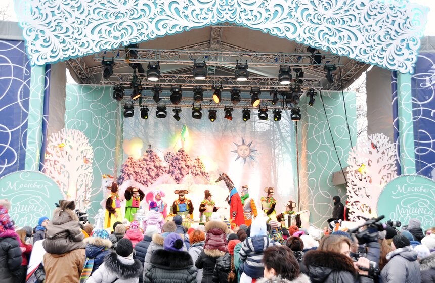 Главный Дед Мороз страны прибыл в Москву 15 фото