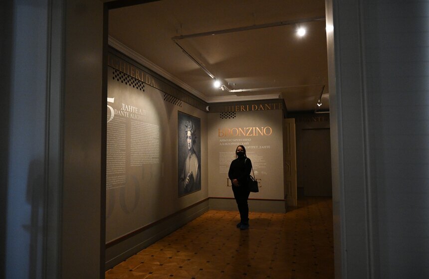 Выставка "Аньоло Бронзино. Аллегорический портрет Данте" открылась в Москве 18 фото