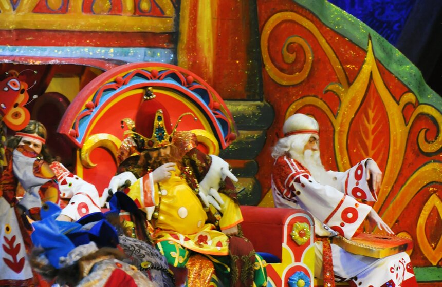 В Кремле проходят новогодние елки 14 фото