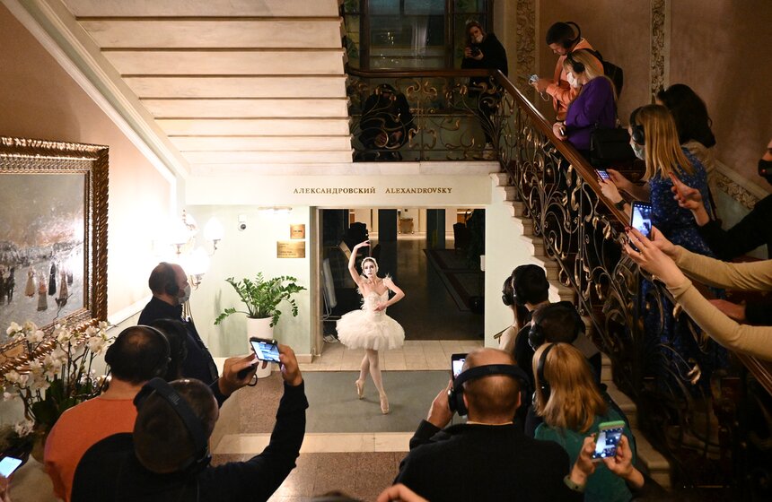 В Москве прошли ночные экскурсии по метро и отелю "Националь" 21 фото