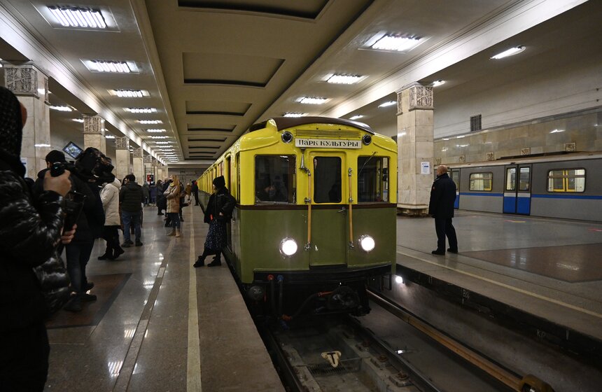 В Москве прошли ночные экскурсии по метро и отелю "Националь" 11 фото