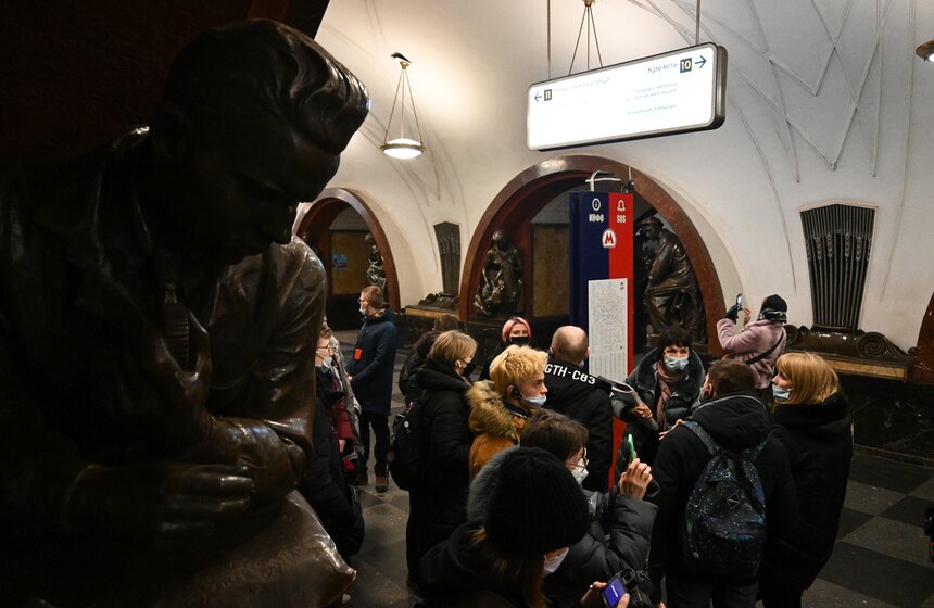 В Москве прошли ночные экскурсии по метро и отелю "Националь" 13 фото