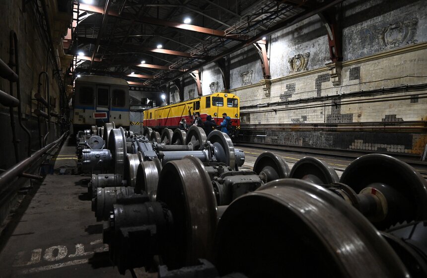 В Москве прошли ночные экскурсии по метро и отелю "Националь" 4 фото