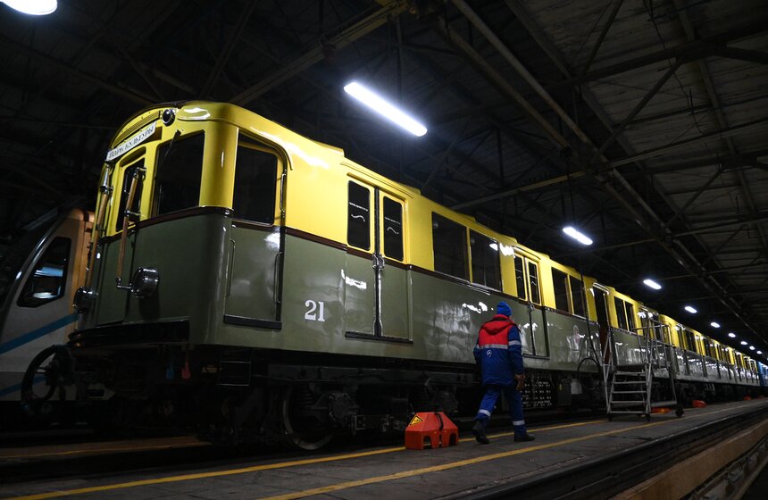 В Москве прошли ночные экскурсии по метро и отелю "Националь" 8 фото