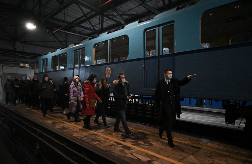 В Москве прошли ночные экскурсии по метро и отелю "Националь" 6 фото