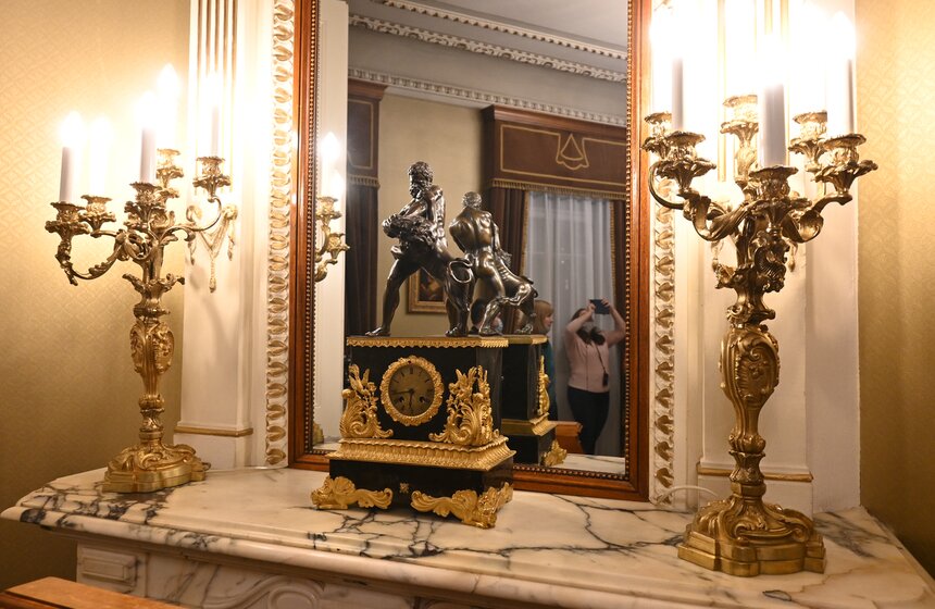 В Москве прошли ночные экскурсии по метро и отелю "Националь" 22 фото