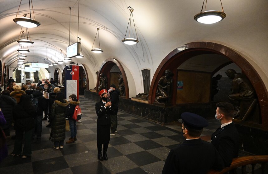 В Москве прошли ночные экскурсии по метро и отелю "Националь" 14 фото