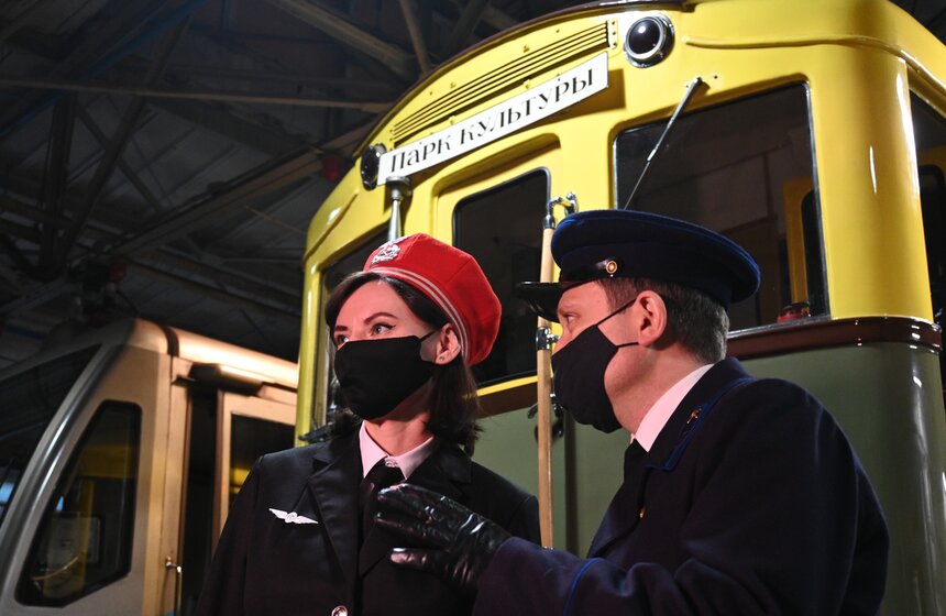 В Москве прошли ночные экскурсии по метро и отелю "Националь" 9 фото