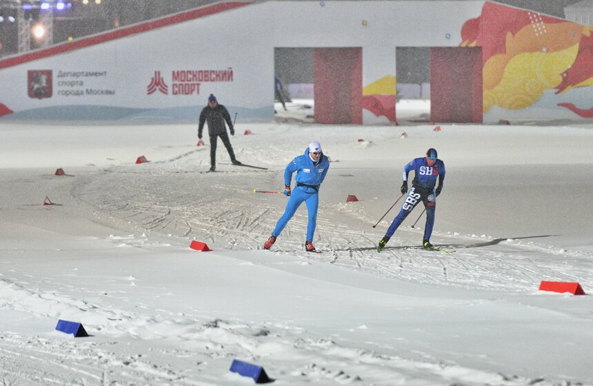 Соревнования по биатлону "Гонка звезд" прошли в Лужниках 3 фото