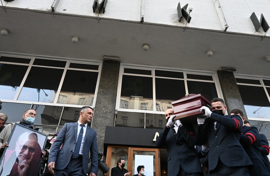 В Москве простились с режиссером Виктором Мережко 19 фото