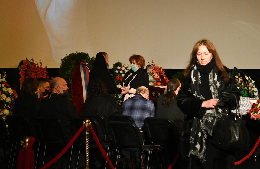 В Москве простились с режиссером Виктором Мережко 15 фото